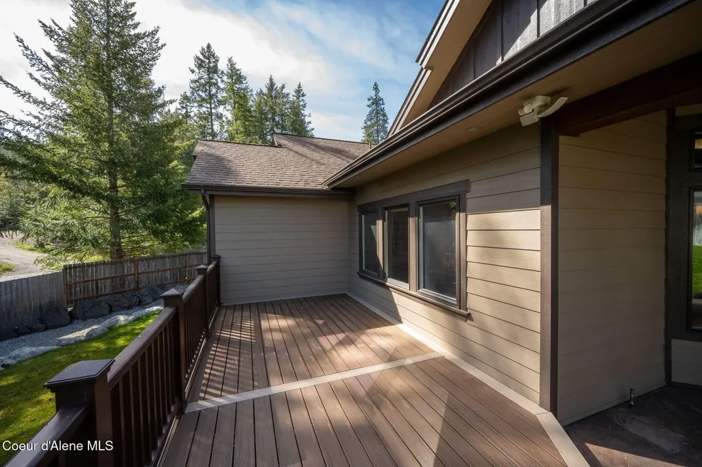 8668 N Stable Trace Court Hayden ID 83835