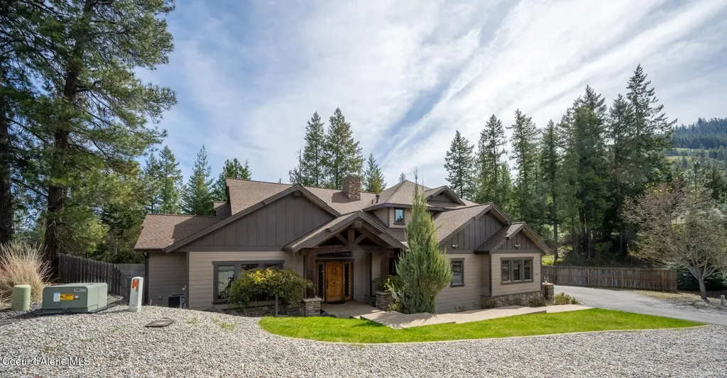8668 N Stable Trace Court Hayden ID 83835
