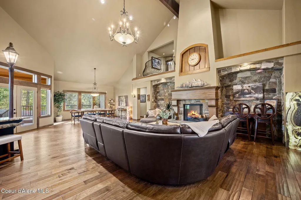 8668 N Stable Trace Court Hayden ID 83835