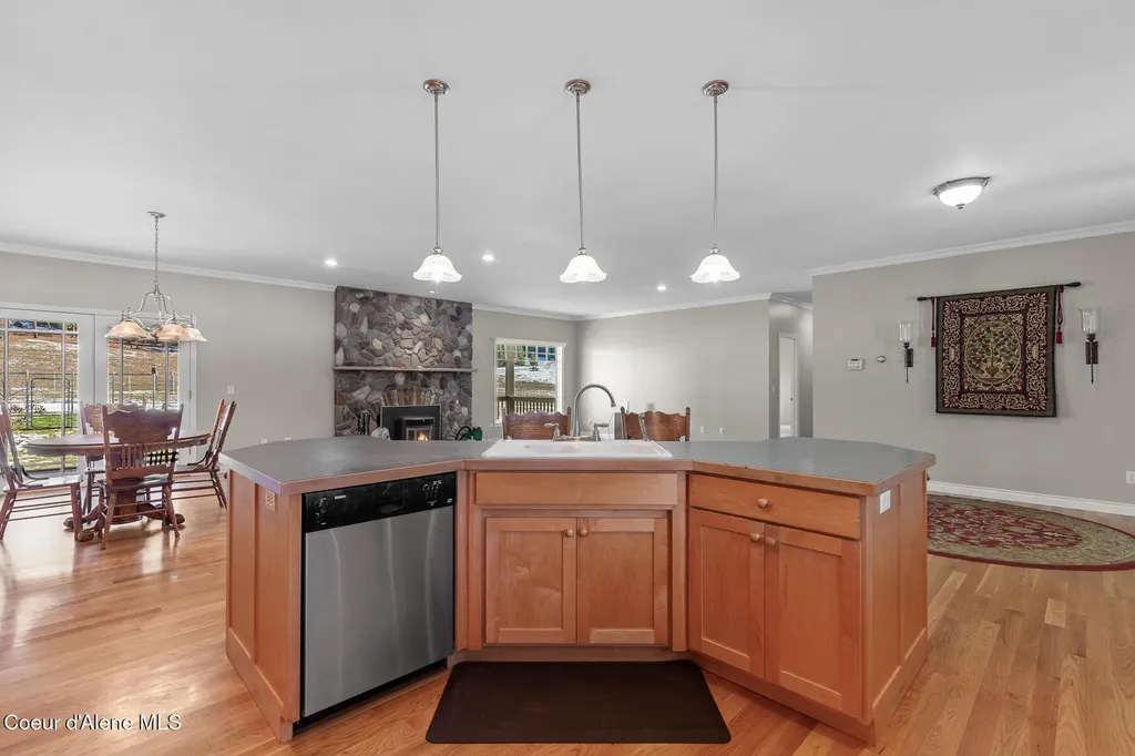 828 W Fork Eagle Creek Road Wallace ID 83873