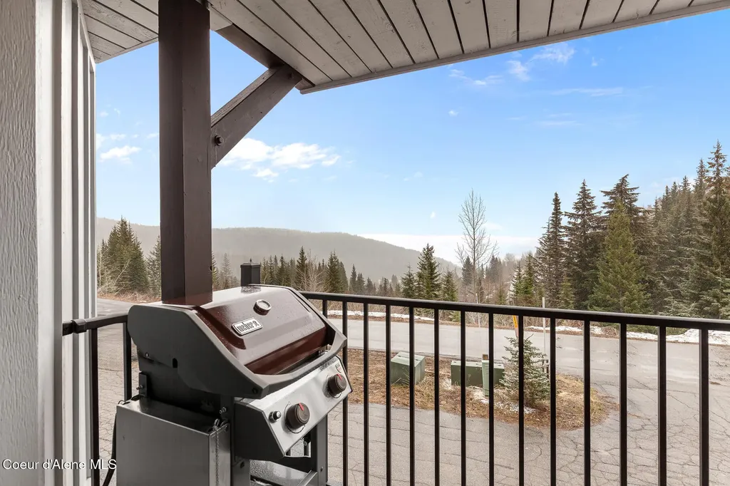 185 Crystal Springs Road Sandpoint ID 83864