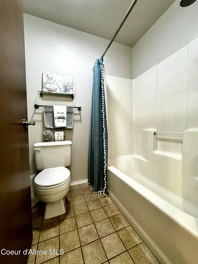 101 S Riverwood Court Post Falls ID 83854