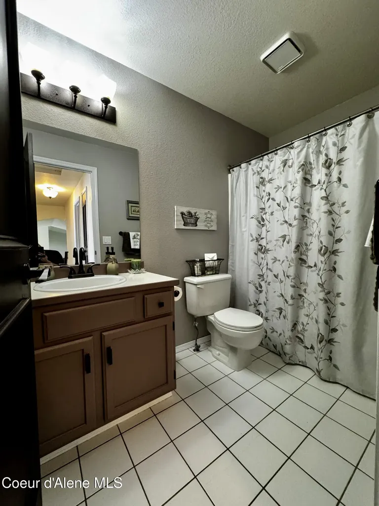 101 S Riverwood Court Post Falls ID 83854