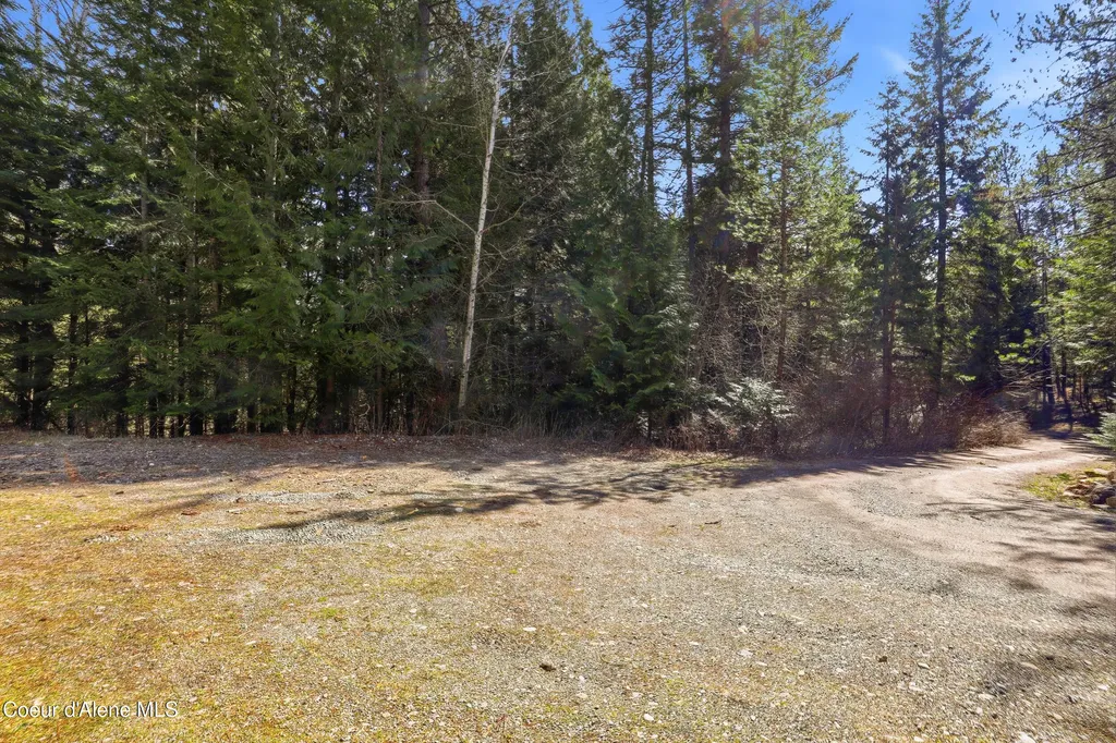 Nka Poverty Lane Spirit Lake ID 83869