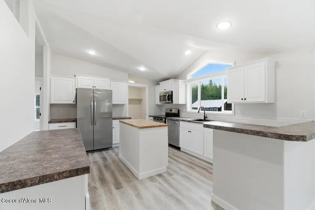 293 Sitting Bull Road Sandpoint ID 83864