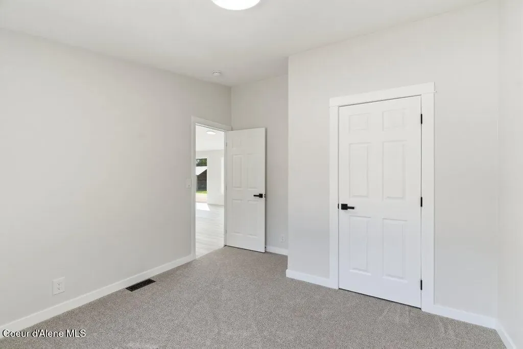 293 Sitting Bull Road Sandpoint ID 83864