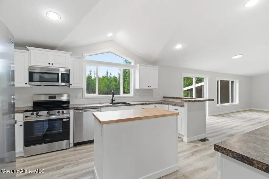 293 Sitting Bull Road Sandpoint ID 83864