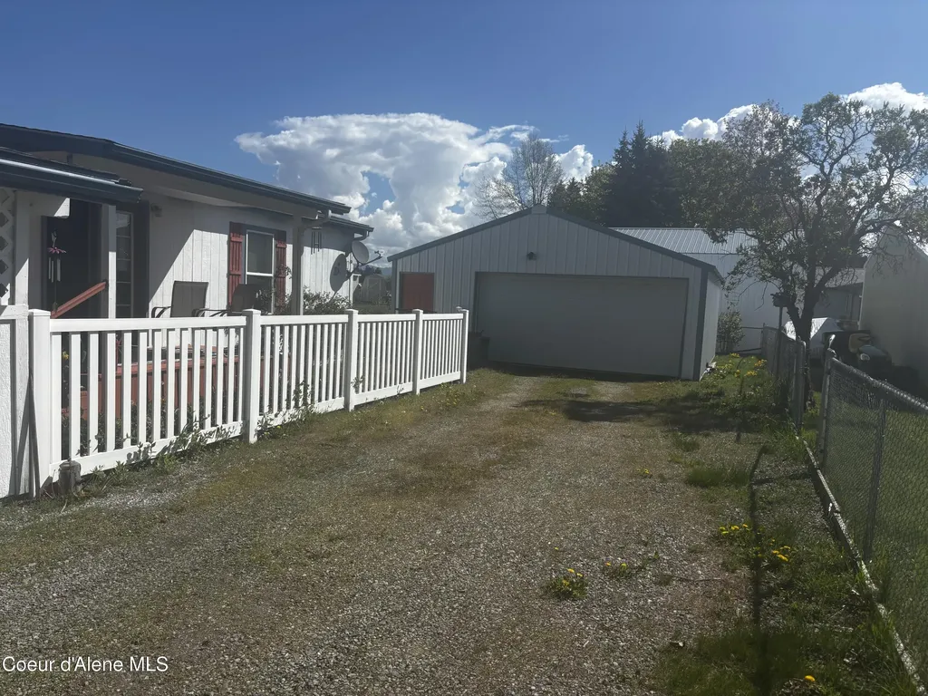 9164 N Reed Road Hayden ID 83835