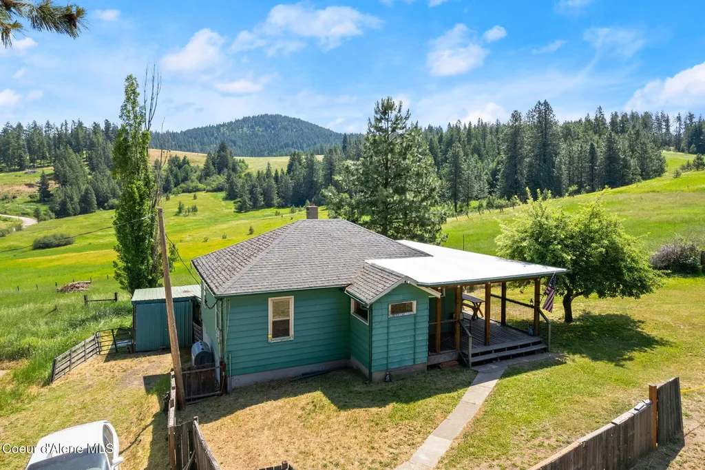39138 S Highway 3 St. Maries ID 83861