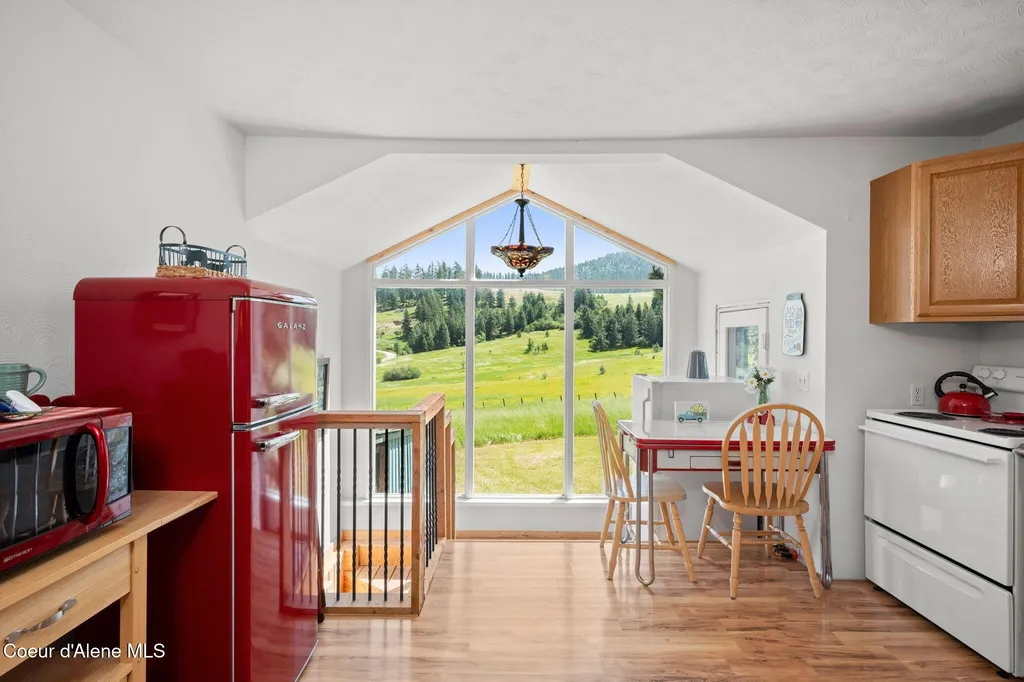 39138 S Highway 3 St. Maries ID 83861