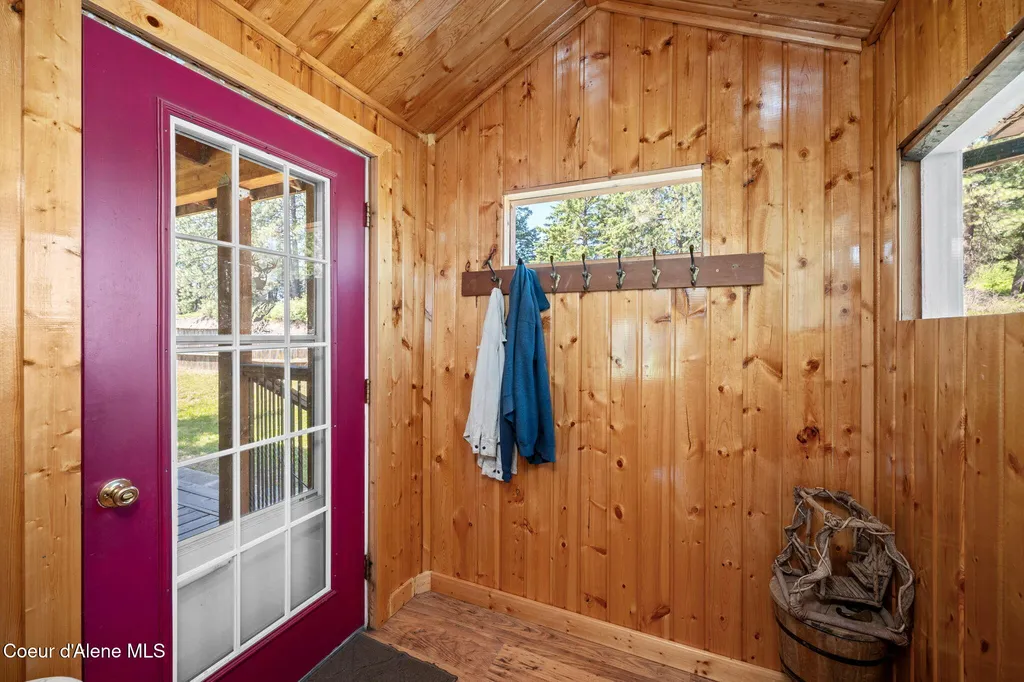 39138 S Highway 3 St. Maries ID 83861