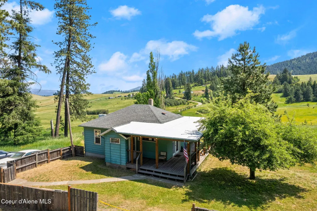 39138 S Highway 3 St. Maries ID 83861