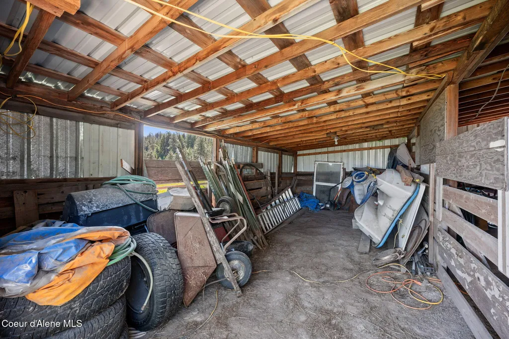 39138 S Highway 3 St. Maries ID 83861