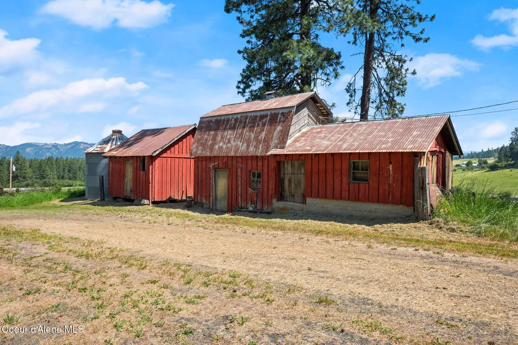 39138 S Highway 3 St. Maries ID 83861