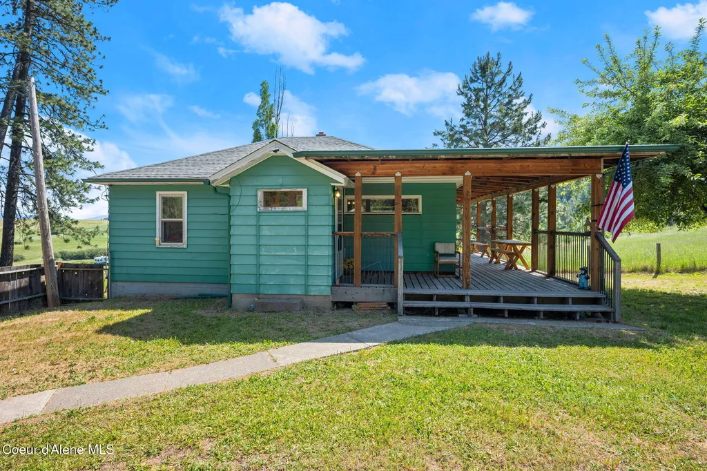 39138 S Highway 3 St. Maries ID 83861
