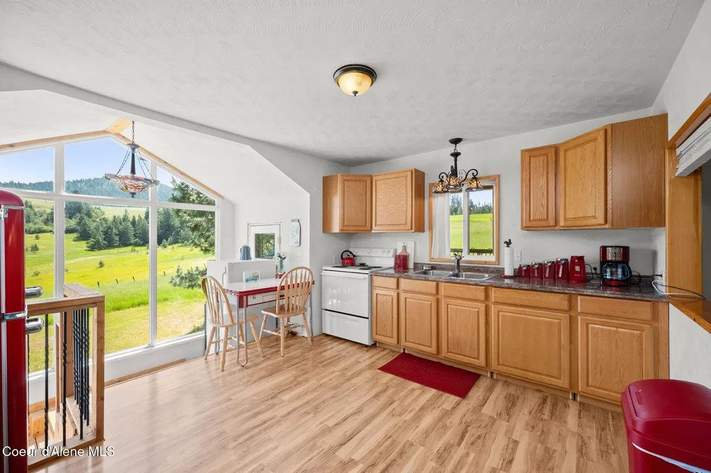 39138 S Highway 3 St. Maries ID 83861