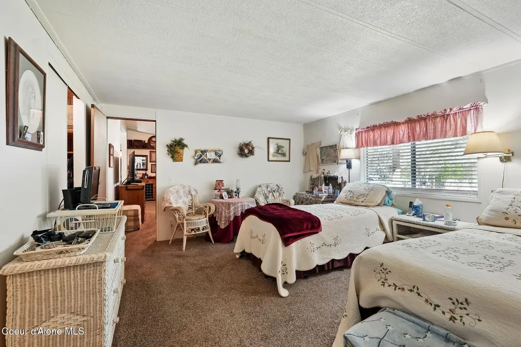 1601 Spades Road Sagle ID 83860