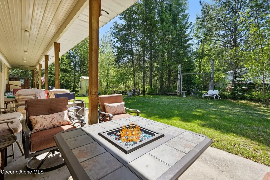1601 Spades Road Sagle ID 83860