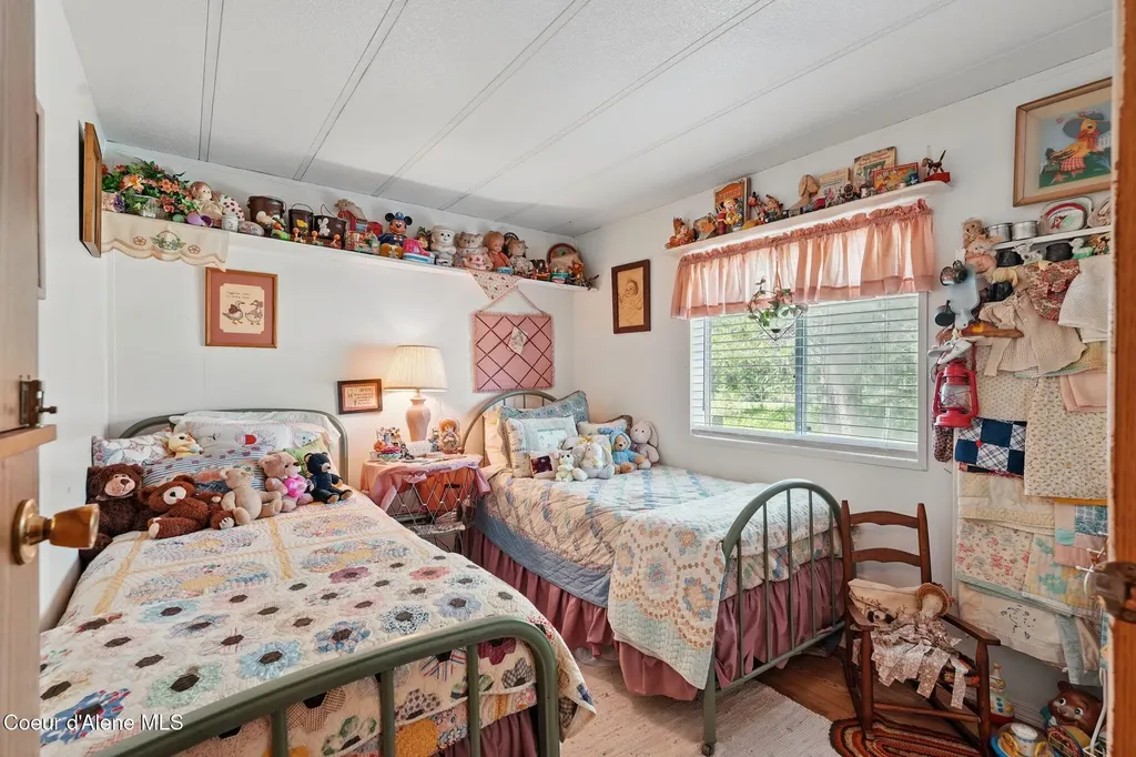 1601 Spades Road Sagle ID 83860