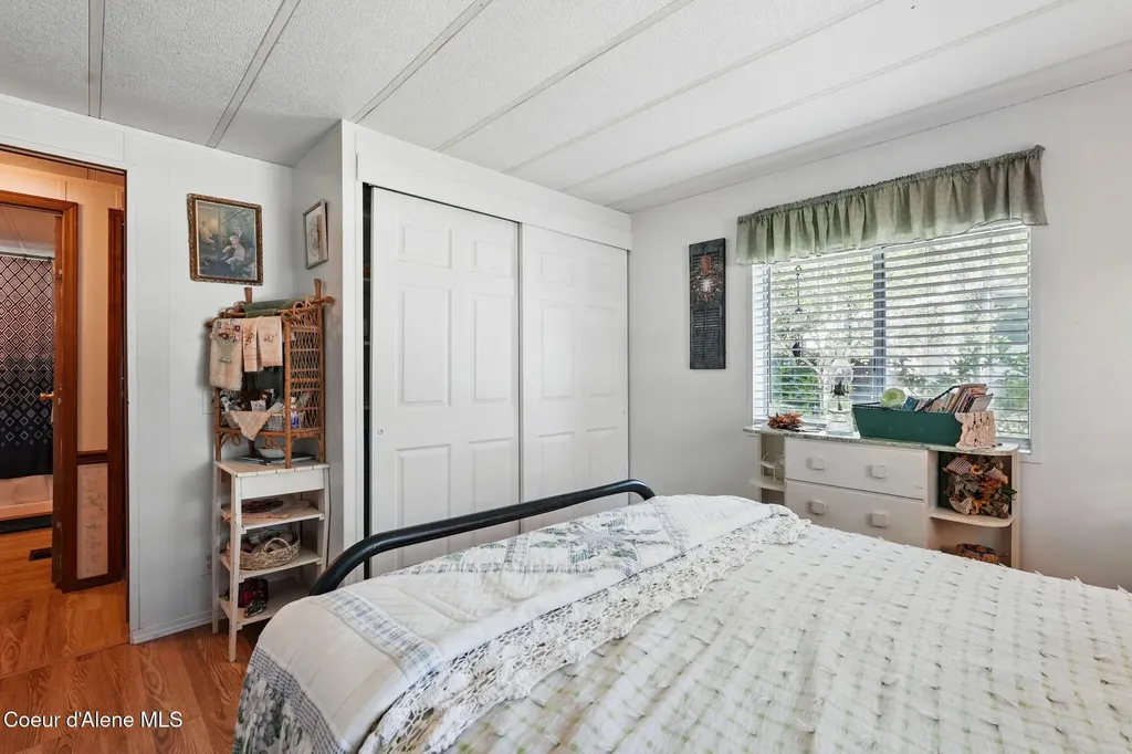 1601 Spades Road Sagle ID 83860