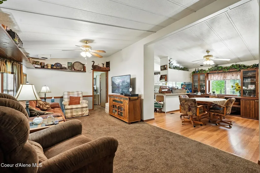 1601 Spades Road Sagle ID 83860