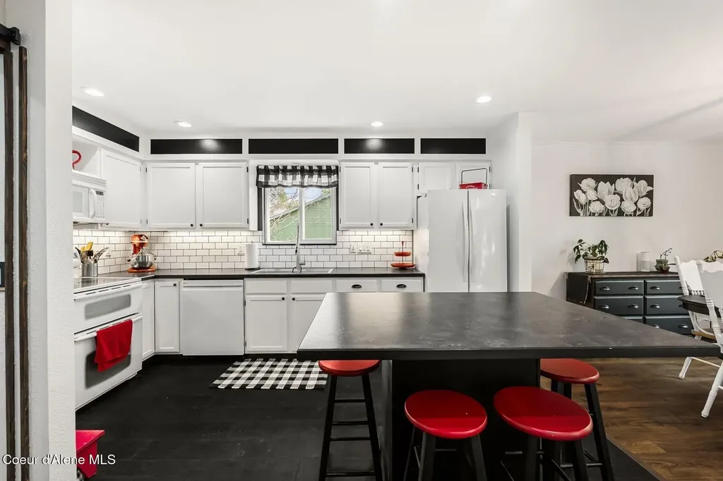 52 Robin Drive Sagle ID 83860