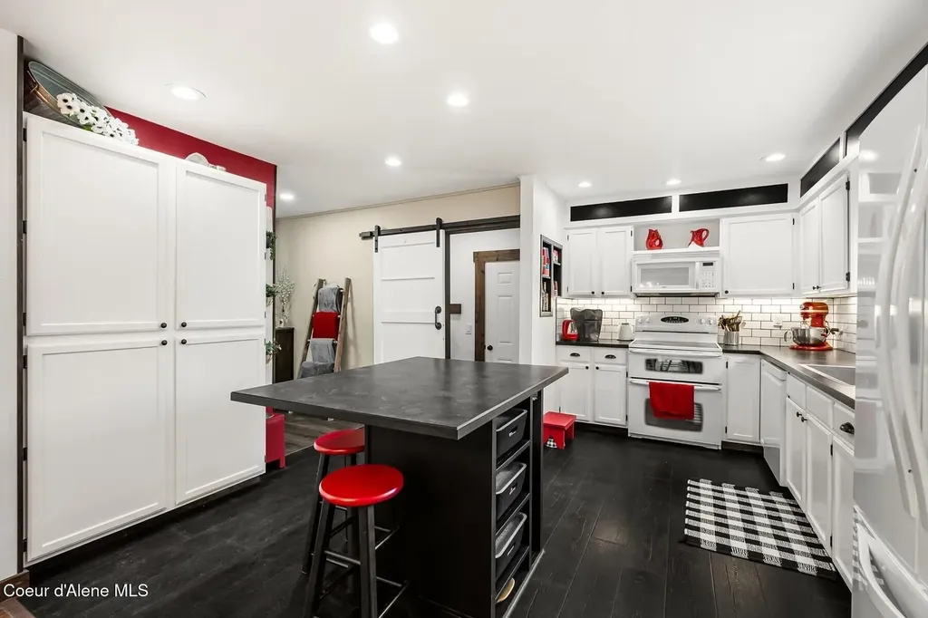 52 Robin Drive Sagle ID 83860