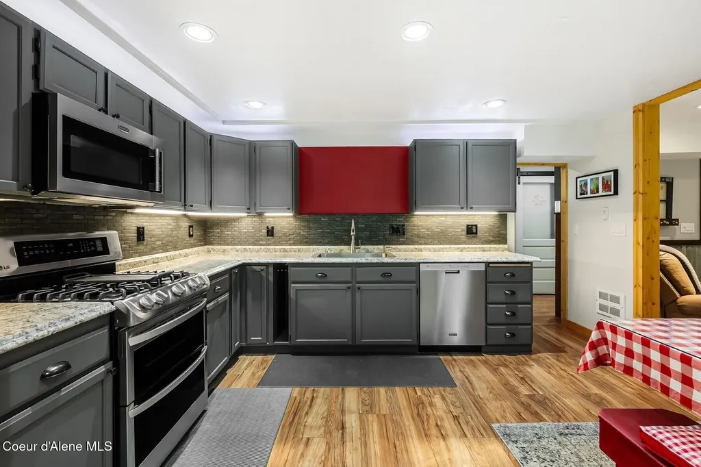 52 Robin Drive Sagle ID 83860