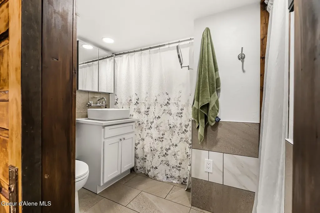 52 Robin Drive Sagle ID 83860