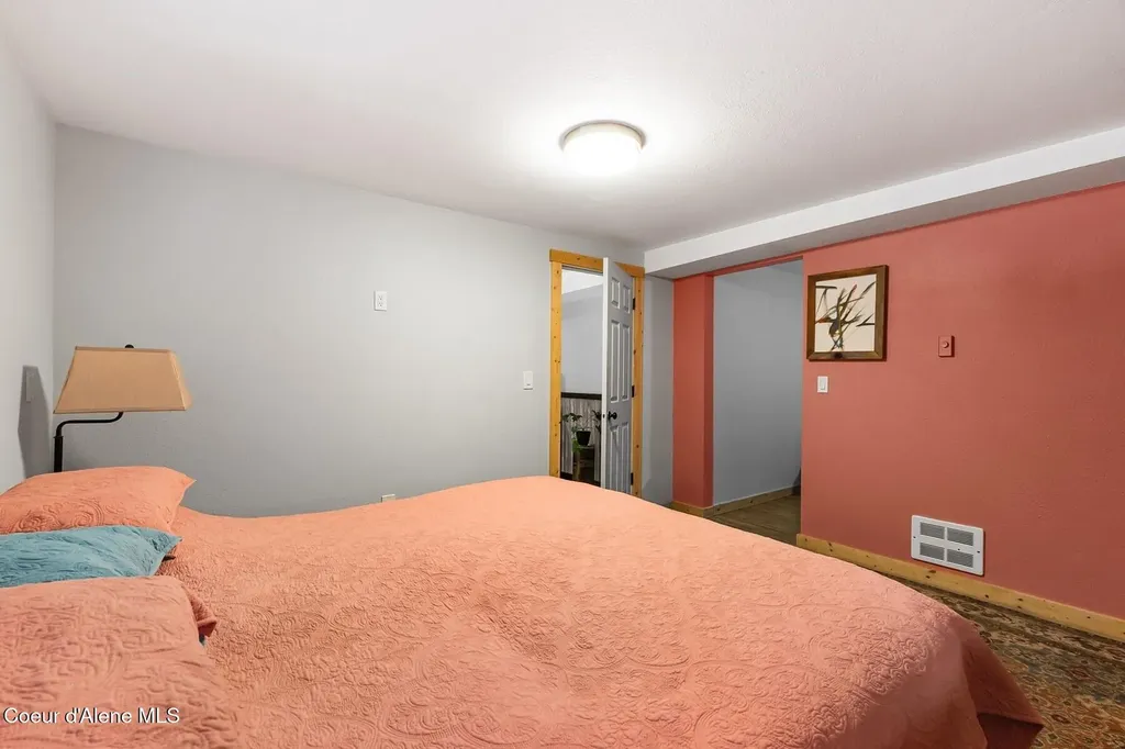 52 Robin Drive Sagle ID 83860