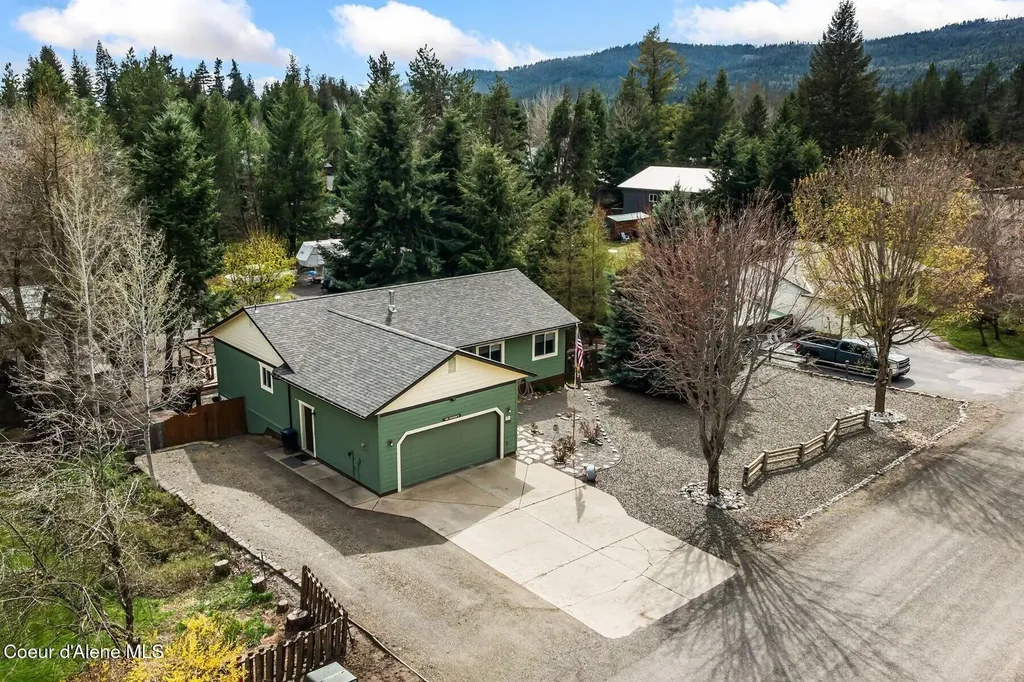 52 Robin Drive Sagle ID 83860