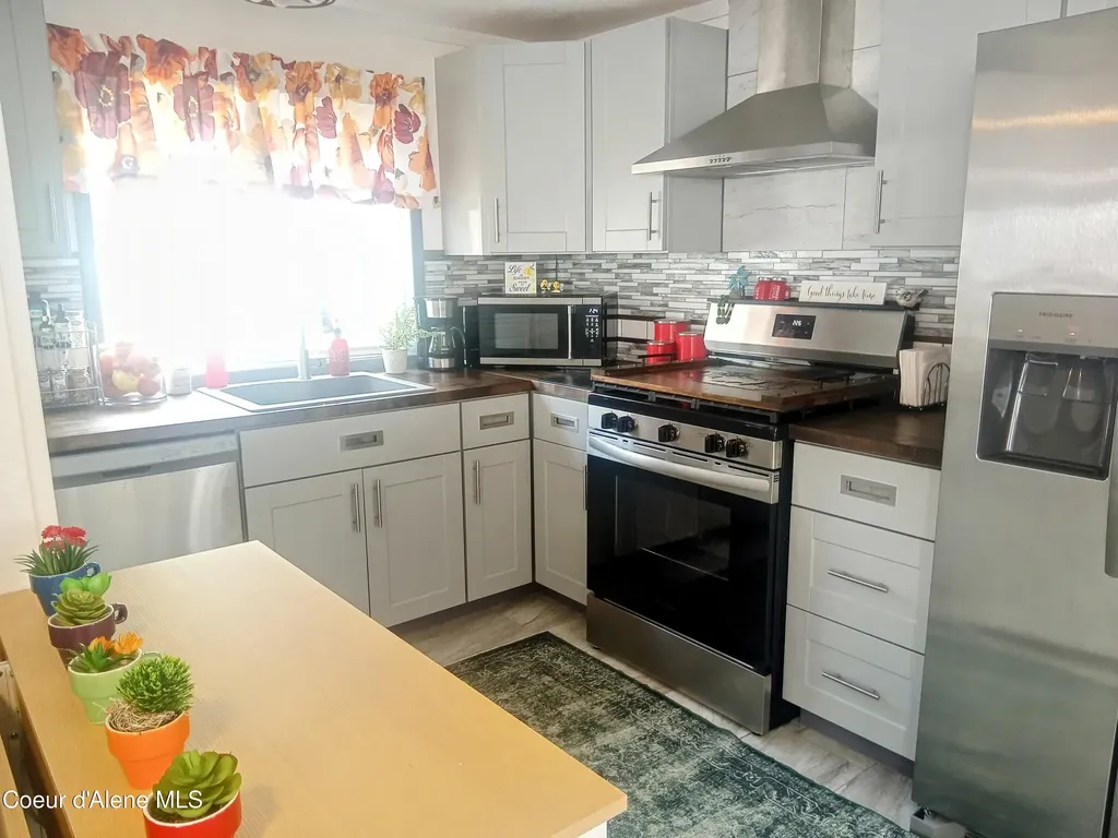 531 Burke Road Wallace ID 83873