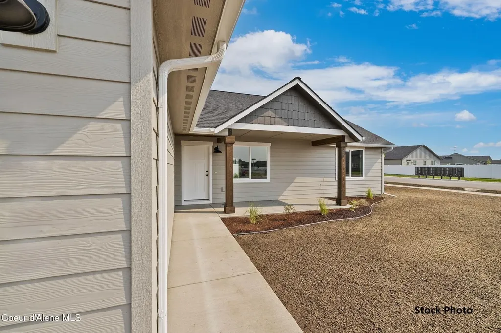 6653 W Plant Lane Rathdrum ID 83858