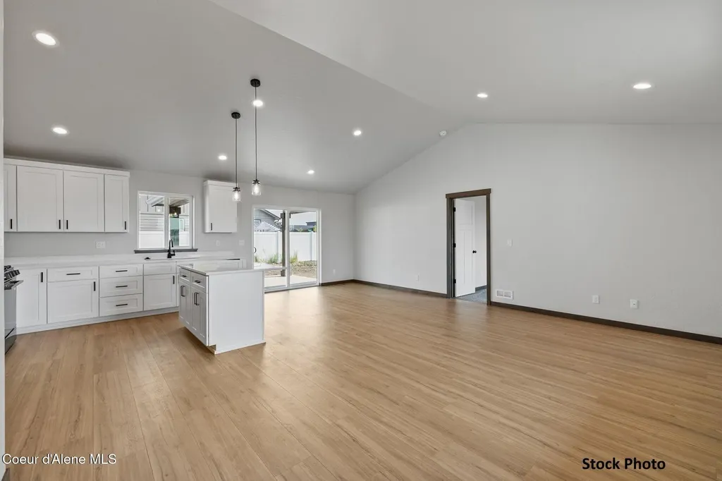 6653 W Plant Lane Rathdrum ID 83858