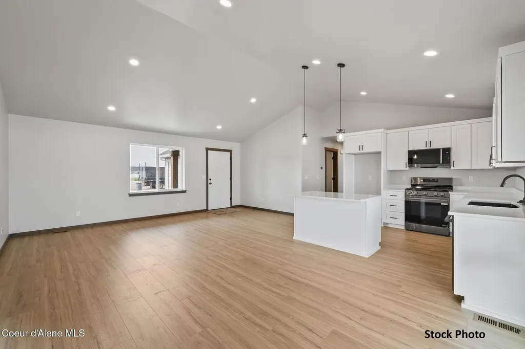 6653 W Plant Lane Rathdrum ID 83858
