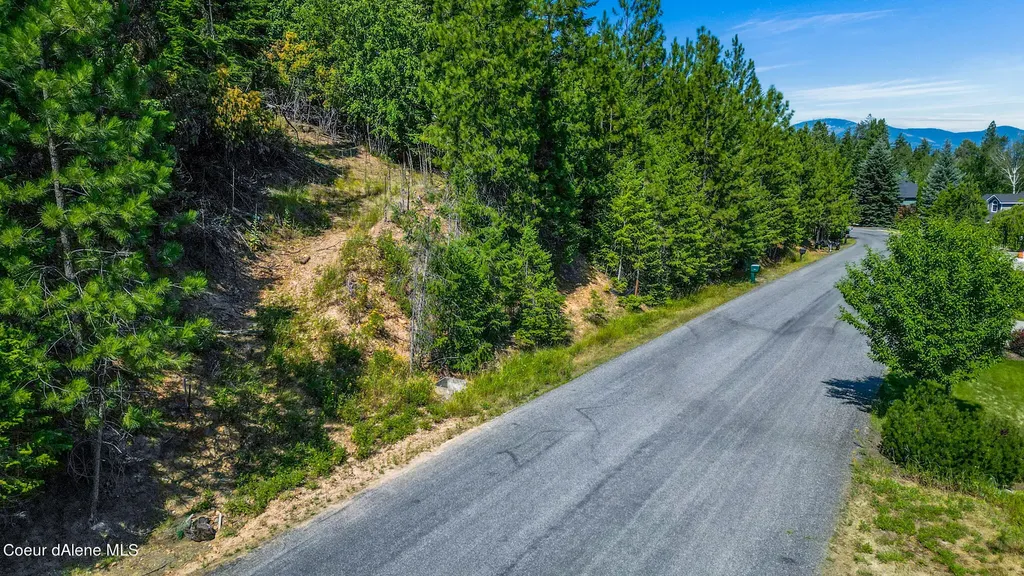 Nna E Lookout Drive Hayden ID 83835