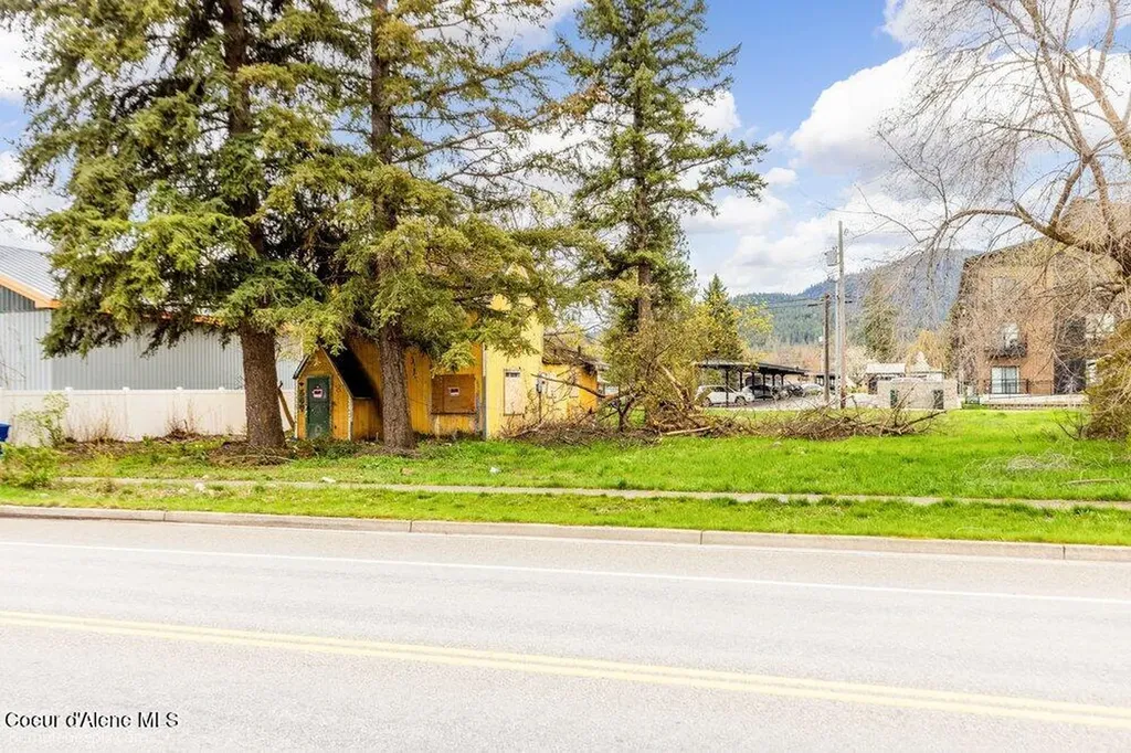 504 E 3rd Avenue Post Falls ID 83854