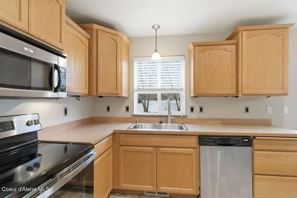 8312 N Courcelles Parkway Hayden ID 83835