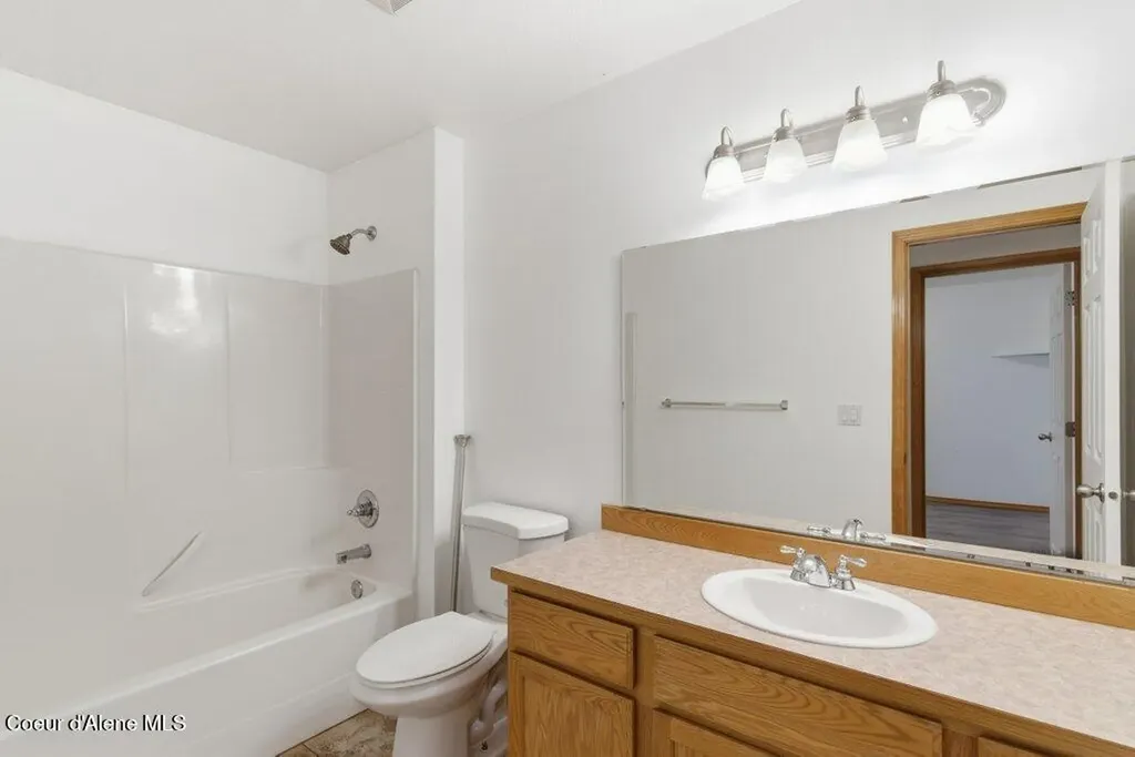8312 N Courcelles Parkway Hayden ID 83835