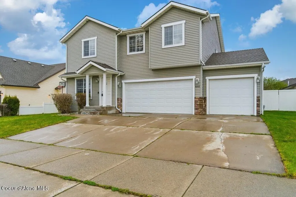 8312 N Courcelles Parkway Hayden ID 83835