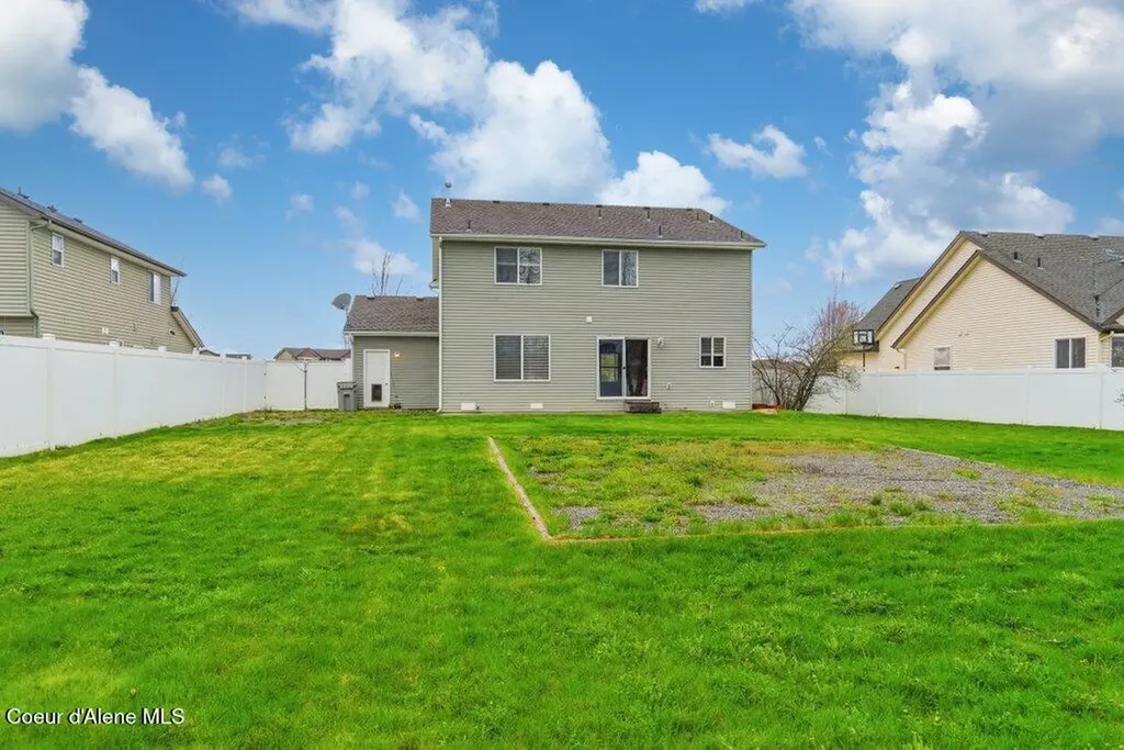 8312 N Courcelles Parkway Hayden ID 83835