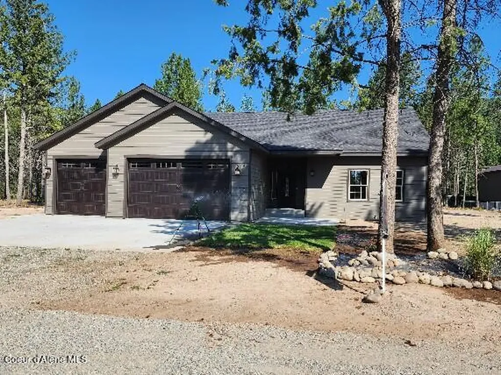 415 Elk Road Moyie Springs ID 83845