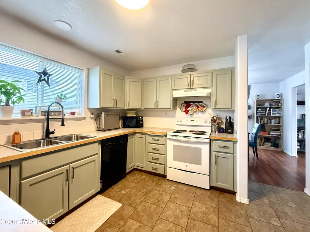 2675 W Beth Loop Post Falls ID 83854