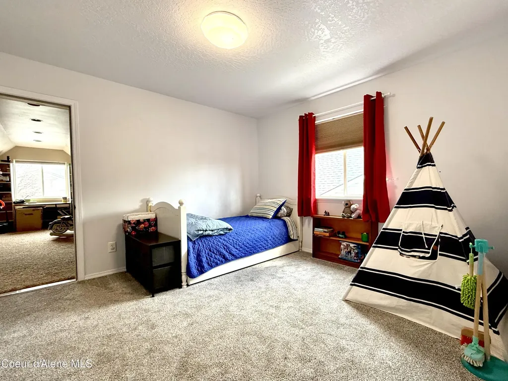 2675 W Beth Loop Post Falls ID 83854