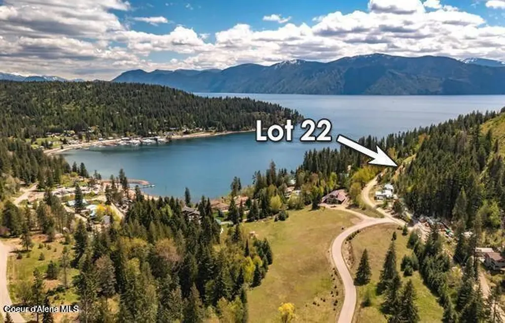 62 Venture Lane Sagle ID 83860