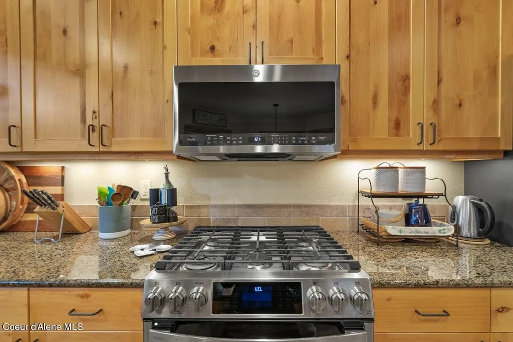 74 Bellflower Court Blanchard ID 83804
