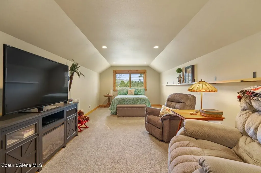 74 Bellflower Court Blanchard ID 83804