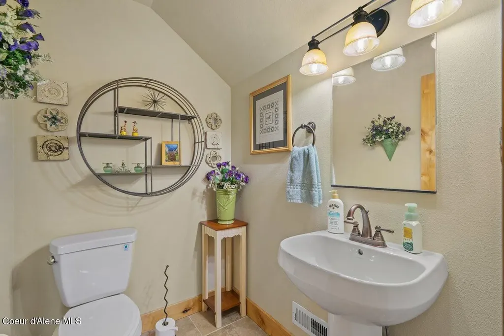 74 Bellflower Court Blanchard ID 83804