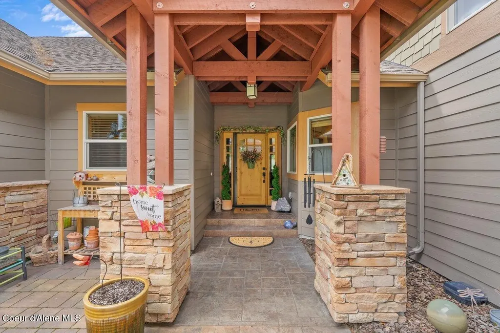 74 Bellflower Court Blanchard ID 83804