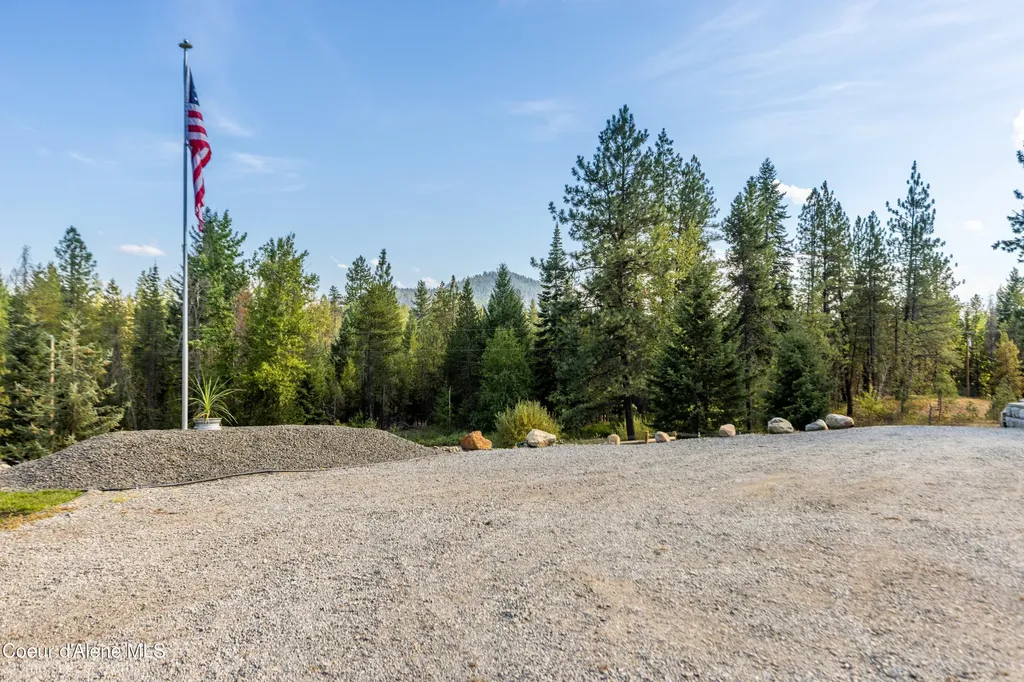 2965 W Summer Avenue Athol ID 83801